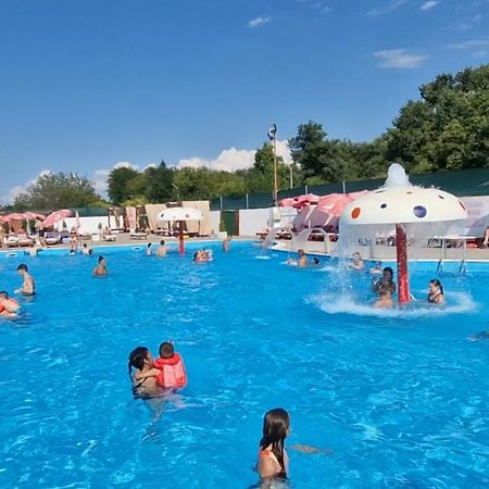 Royalwings Apartman Jagodina Εξωτερικό φωτογραφία