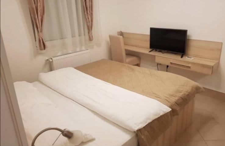 Royalwings Apartman Jagodina Εξωτερικό φωτογραφία