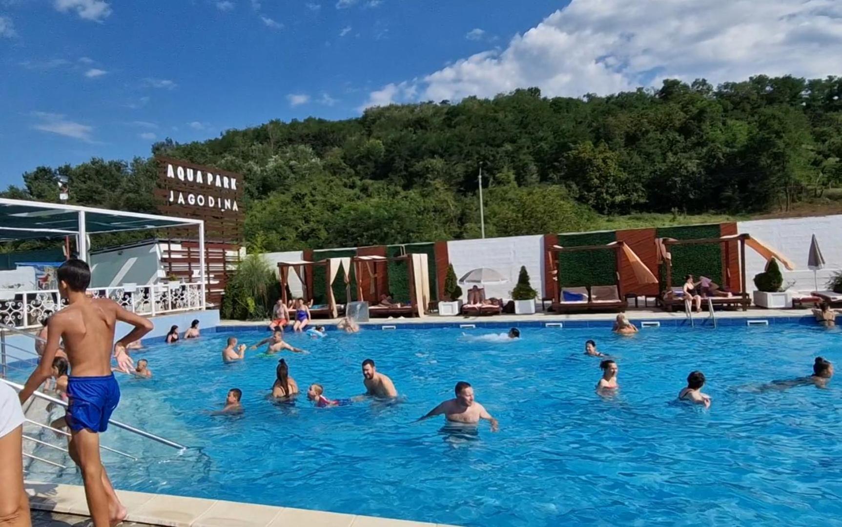 Royalwings Apartman Jagodina Εξωτερικό φωτογραφία